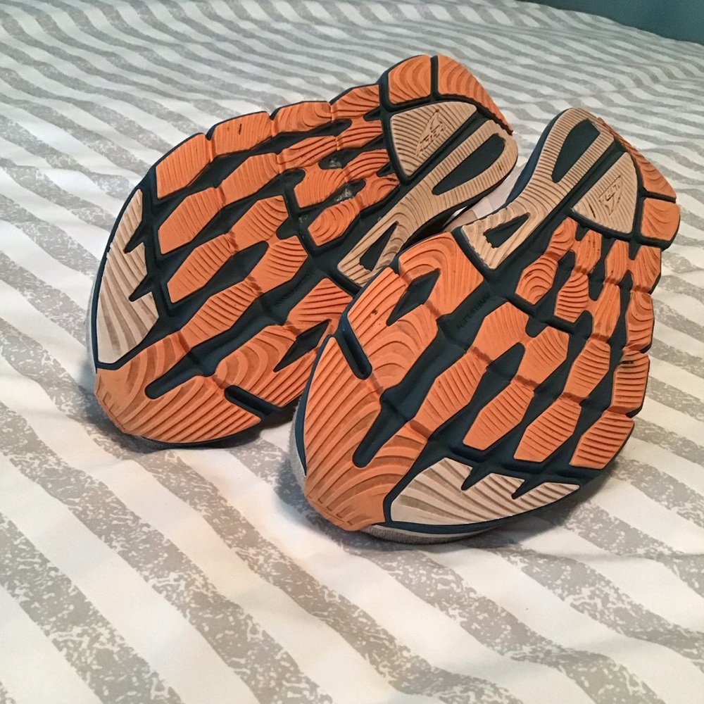 Altra Women’s 10.5 Torin 5 Ego Max Athletic Sneakers - Picture 10 of 10